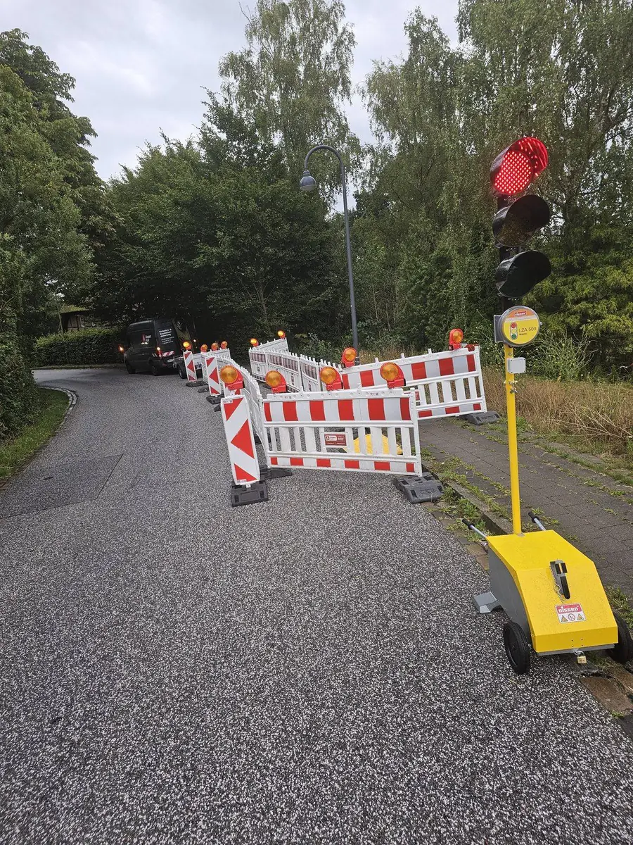 Mobile Ampelanlage an einer Arbeitsstelle